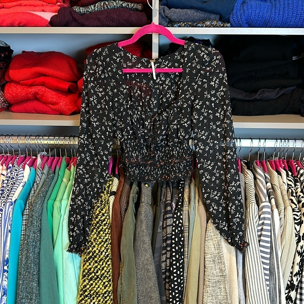 Free People black with flower print square neck long sleeve cropped top size XS